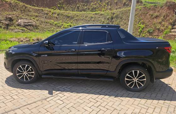 FIAT TORO 2.0 16V TURBO DIESEL ULTRA 4WD AT9